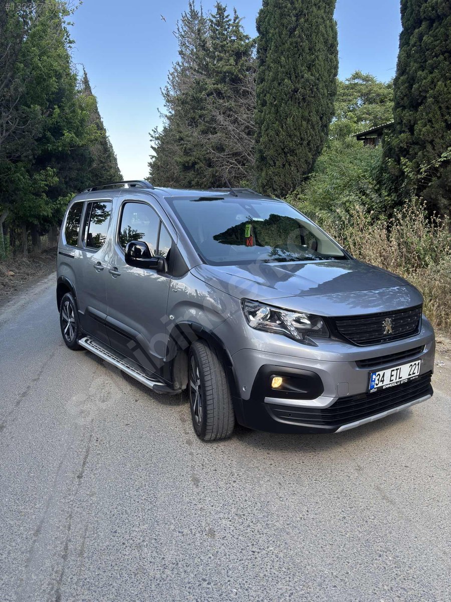 PEUGEOT RIFTER 2021 HATASIZ BOYASIZ DÜŞÜK KM TEMİZ ARAÇ — 2